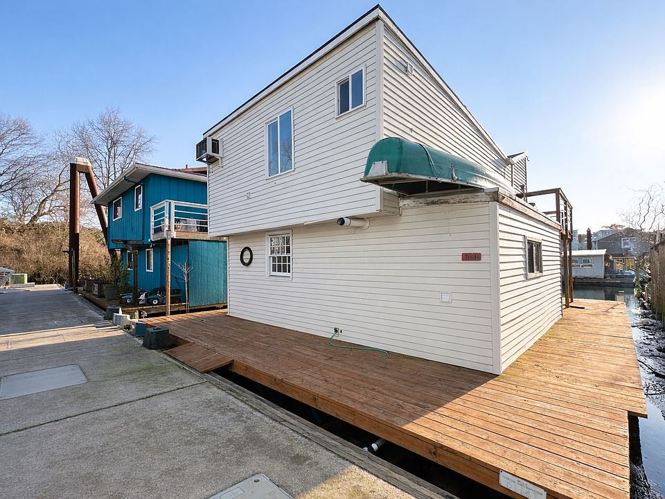 1st image of 11640 N Island Cove Ln