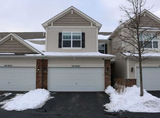 34W610 Roosevelt Ave UNIT B, St Charles, IL 60174