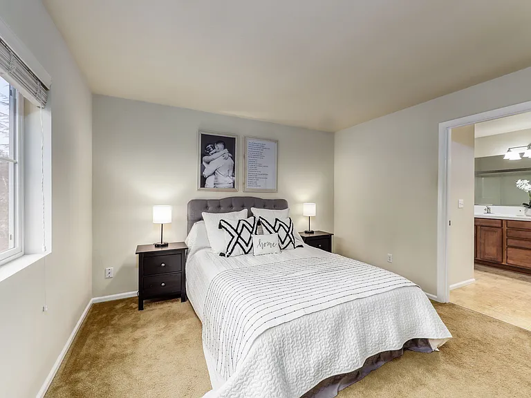 4619 Strathmore Cir SW — Photo 17