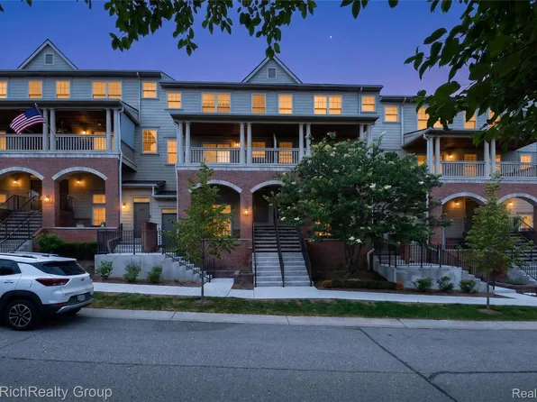 3922 Forester Blvd, Auburn Hills, MI 48326