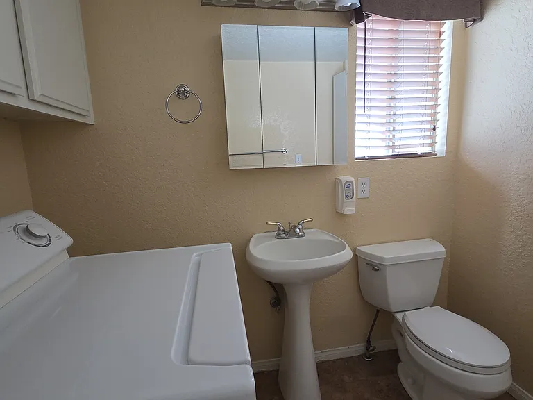 112 Rockledge Ln — Photo 10