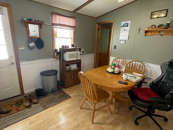 2nd image of 14 Mill Rd