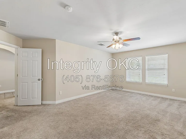 2800 NW 184th St — Photo 14