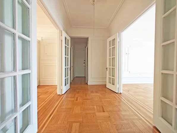 706 Riverside Drive 10A image 3 of 11