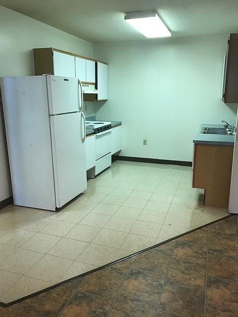 1st image of 106 Green Oaks Dr