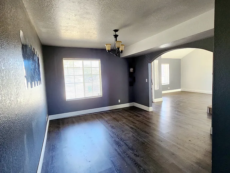 39306 Fieldcrest Cir — Photo 5