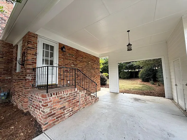 5017 Sandlewood Dr — Photo 4