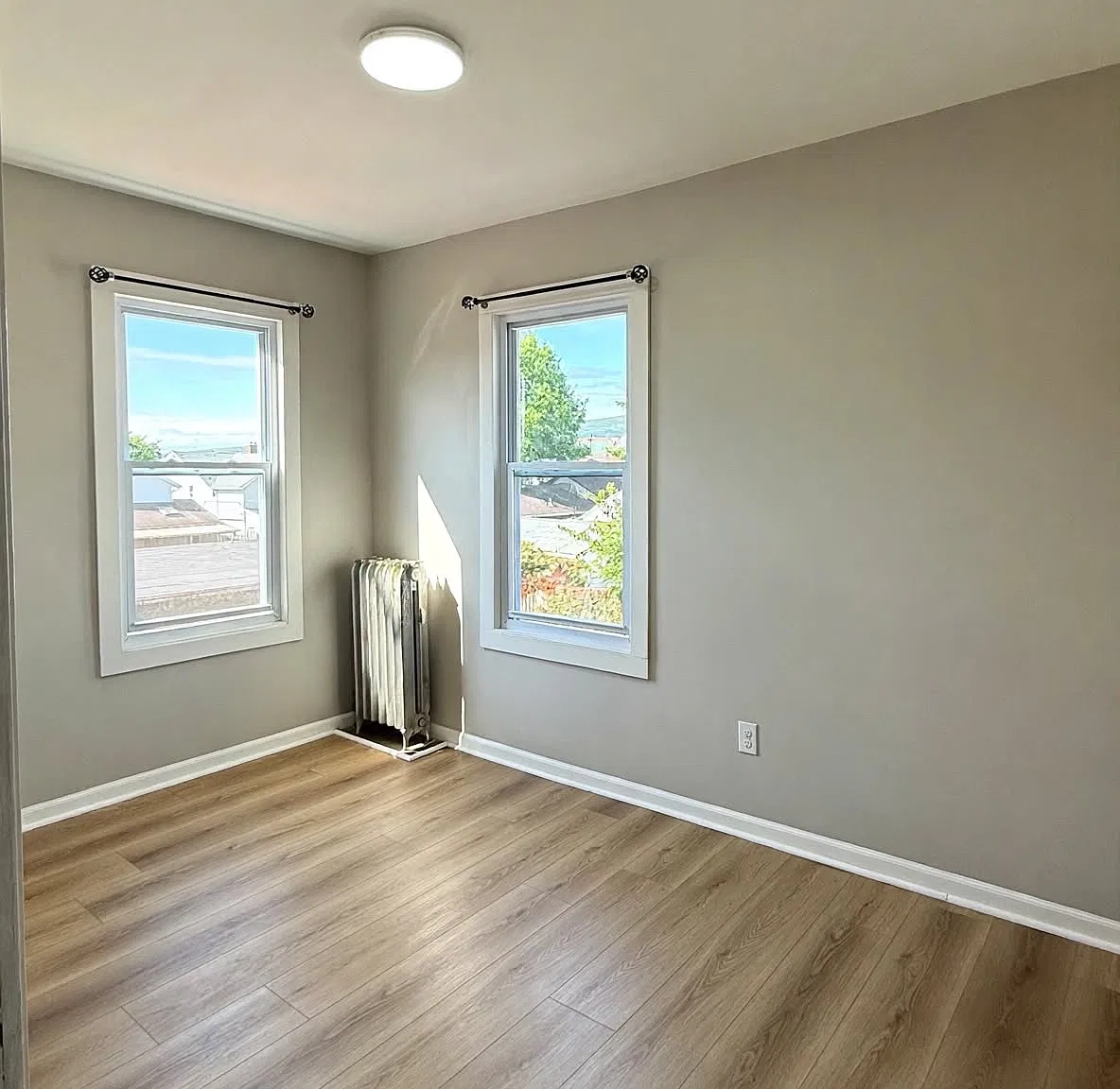3 bed, 1340 sqft, $1,600 — Photo 3