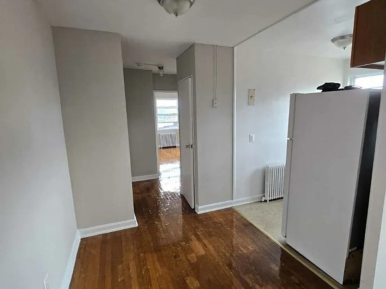 140 Kenilworth Ave NE — Photo 3