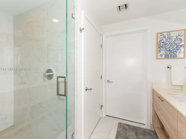 16385 Biscayne Blvd #2304 — Photo 18