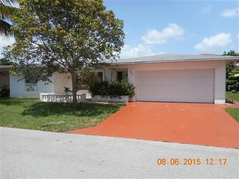 1st image of 5611 NW 50th Ave