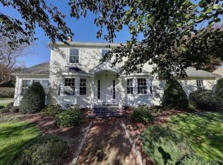 20 Lake Rd, Narragansett, RI 02882