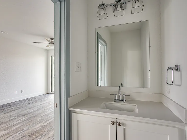 3218 Forest Park Blvd — Photo 8