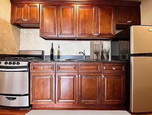 3rd image of 2205 3rd Ave APT 8C