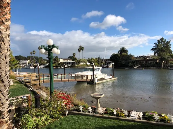 31 Royal Ct, San Rafael, CA 94901