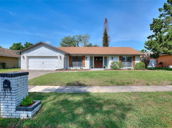 932 Yellow Rose Dr, Orlando, FL 32818
