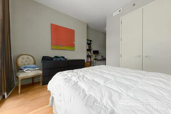 Rented by The Syper Group | media 8