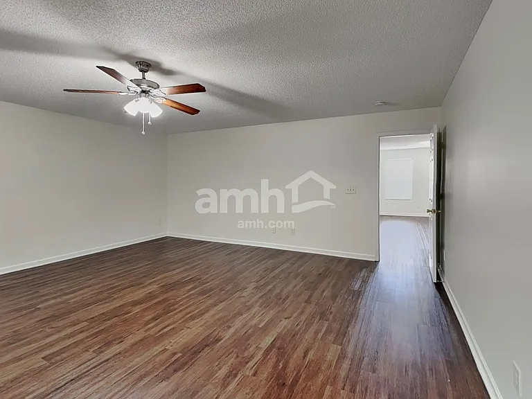 2305 Apple Glen Ln — Photo 13