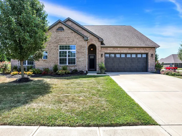 1239 Pebble Point Dr, Shelbyville, IN 46176