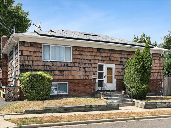 5 Oakwood Avenue, Farmingdale, NY 11735