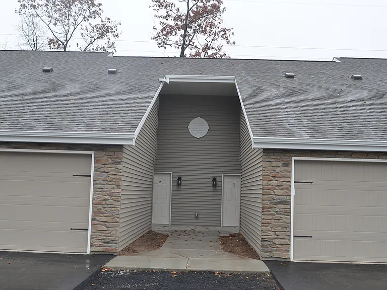 301 W Valley Rd #5 — Photo 3