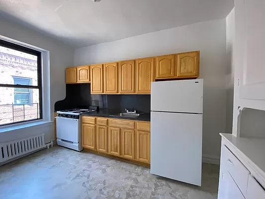 3rd image of 83-43 118th St APT 6H