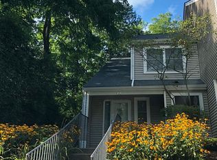 2 Brentwood Dr, Wallingford, CT 06492