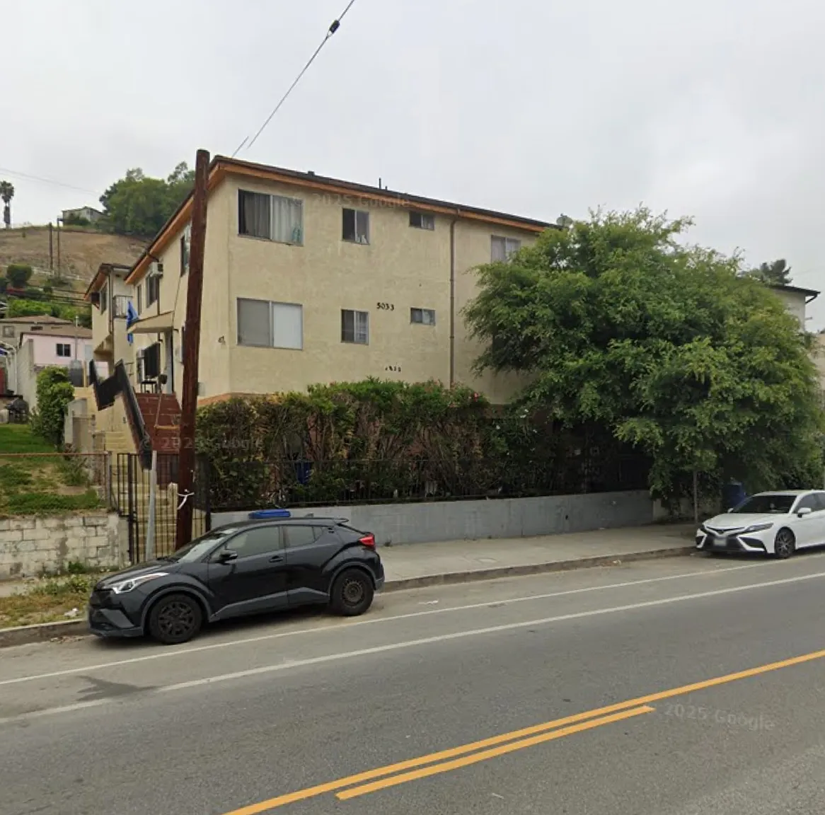 2 bed, 800 sqft, $2,200 — Photo 1