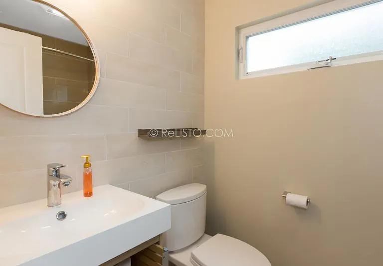 1426 Addison St #B — Photo 4