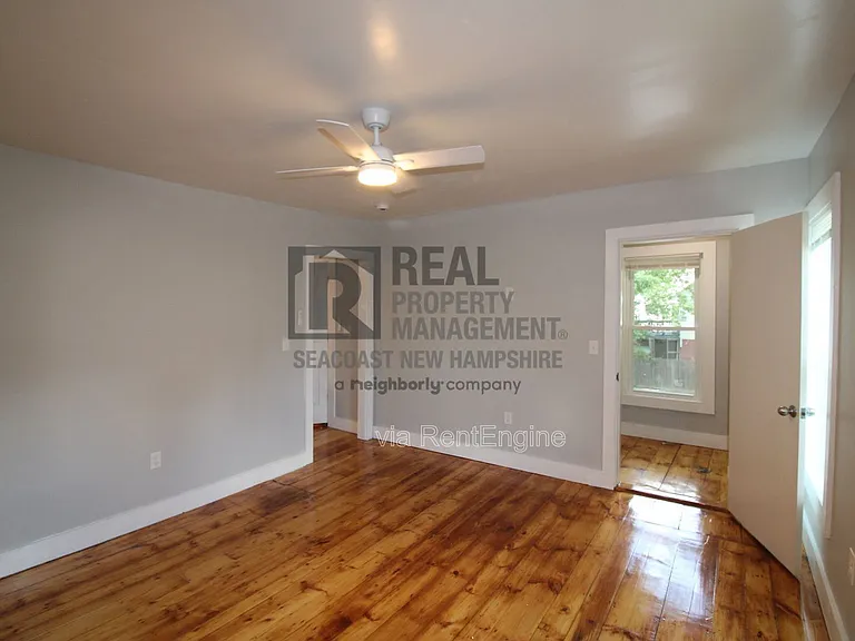 3 Baker St #4 — Photo 4
