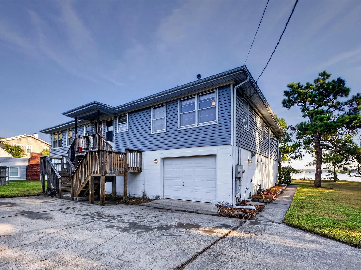 3 bed, 1300 sqft, $2,350 — Photo 1