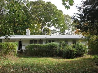 2900 Main Rd, Greenport, NY 11944