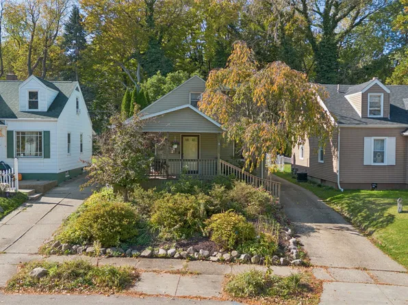 210 Andrews Park Blvd, Erie, PA 16511