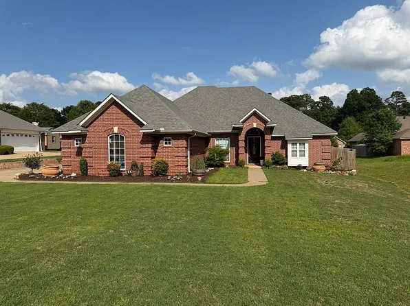 5814 Cathedral Dr, Texarkana, AR 71854