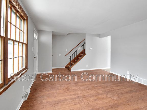 3rd image of 123 Meadow Pl APT A