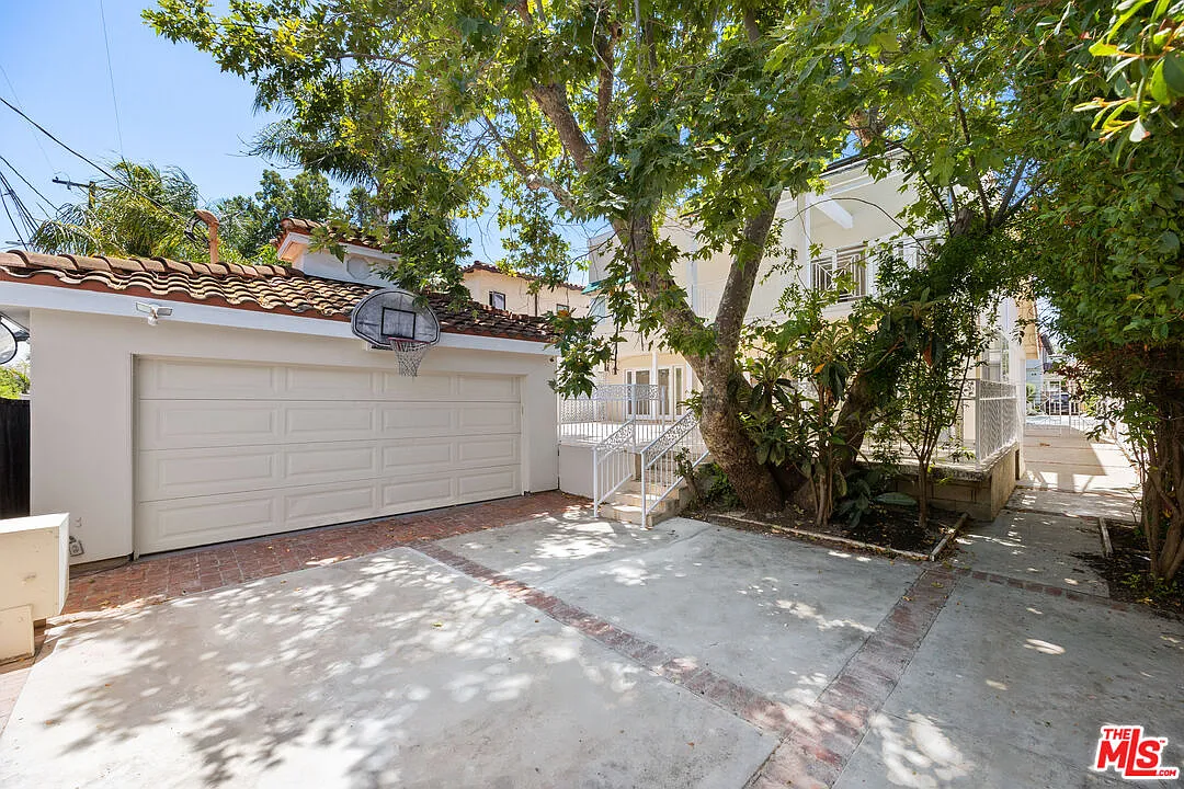 5 bed, 4.0 bath, 3119 sqft, $13,495 — Photo 4