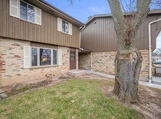 Shaker Heights, Milwaukee, WI 53228