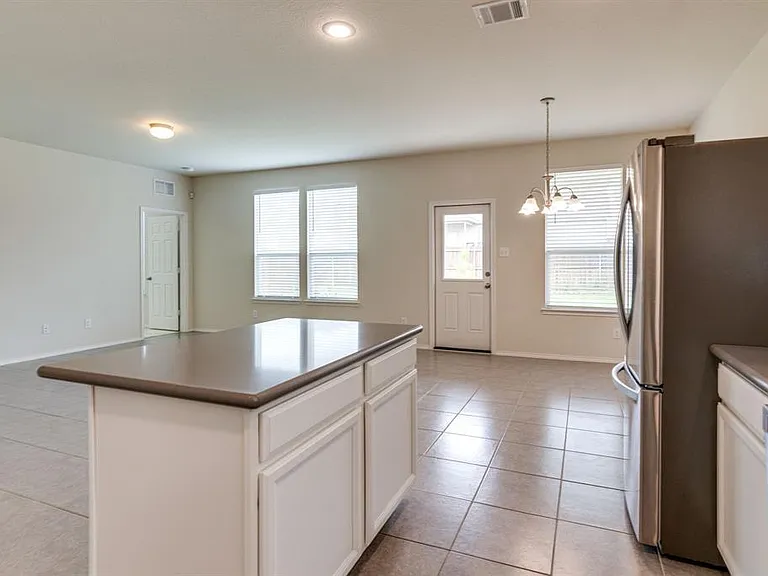 2336 Toposa Dr — Photo 14