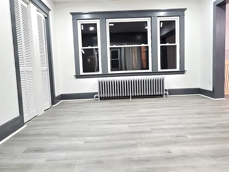 1704 E Main St — Photo 3