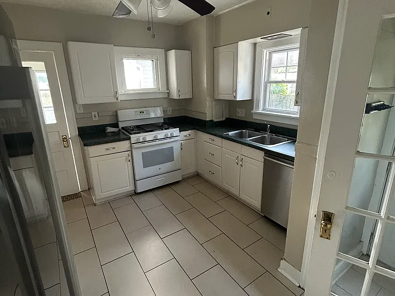 1837 Cumberland Rd — Photo 9