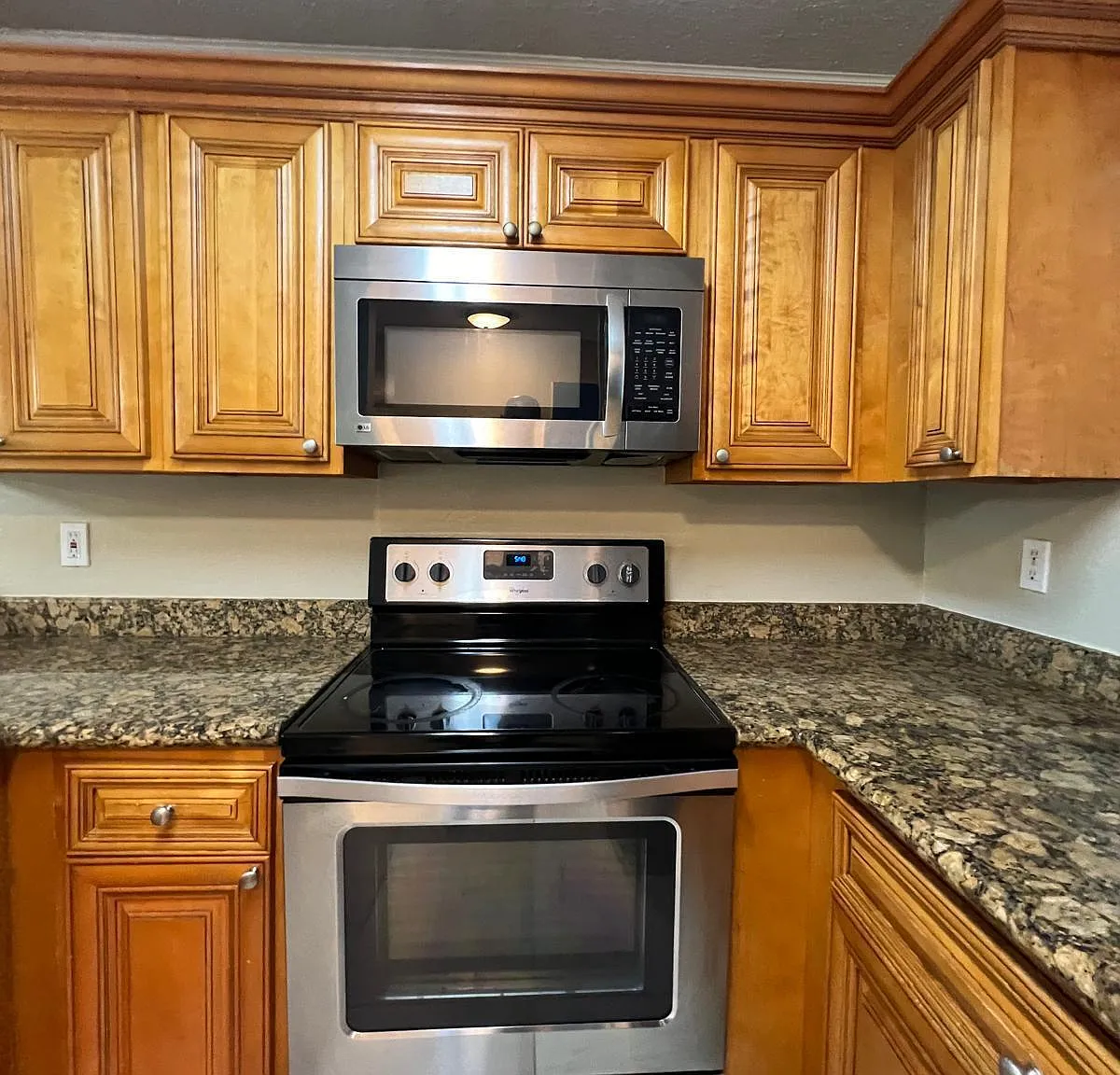 2 bed, 2.0 bath, 904 sqft, $1,925 — Photo 4