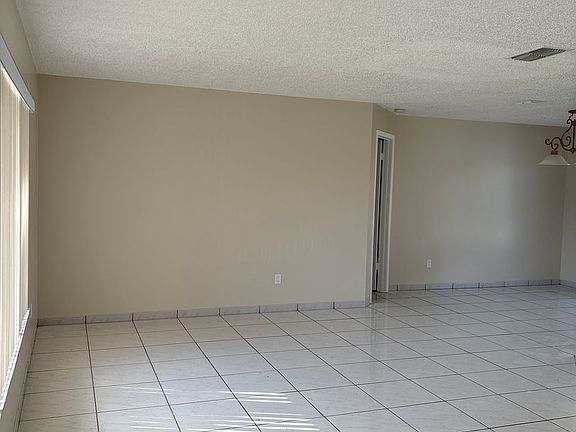 3rd image of 2355 Bay Leaf Dr
