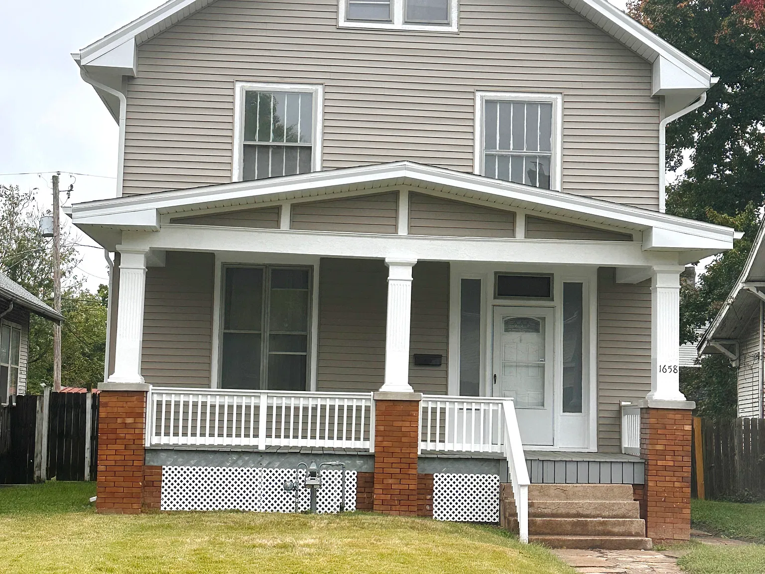 3 bed, 1626 sqft, $900 — Photo 1