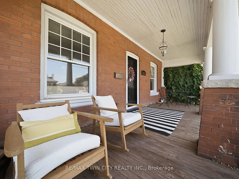 115 Saint Paul Ave — Photo 6