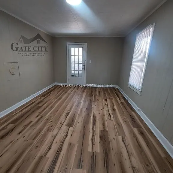 901 Old Thomasville Rd — Photo 5