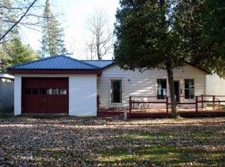 565 County Road 441, Manistique, MI 49854