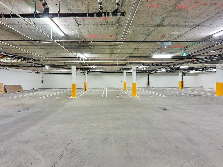 900 N Wilcox Ave #105 — Photo 51