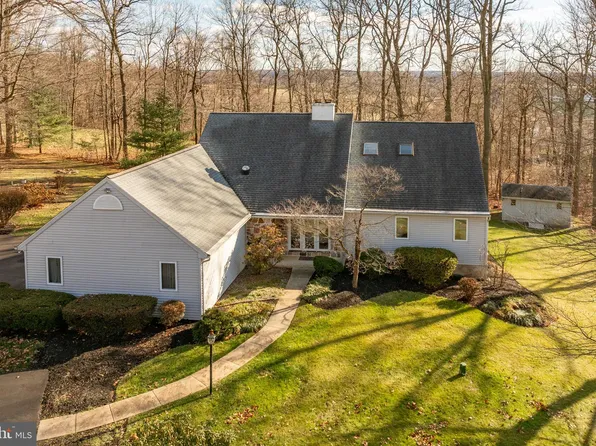 899 Timberline Dr, Gap, PA 17527