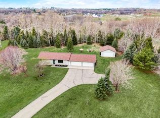 822 110th St, Roberts, WI 54023