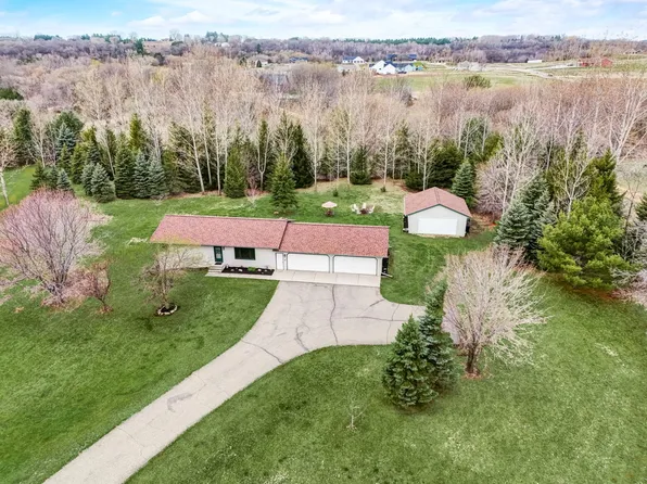 822 110th St, Roberts, WI 54023